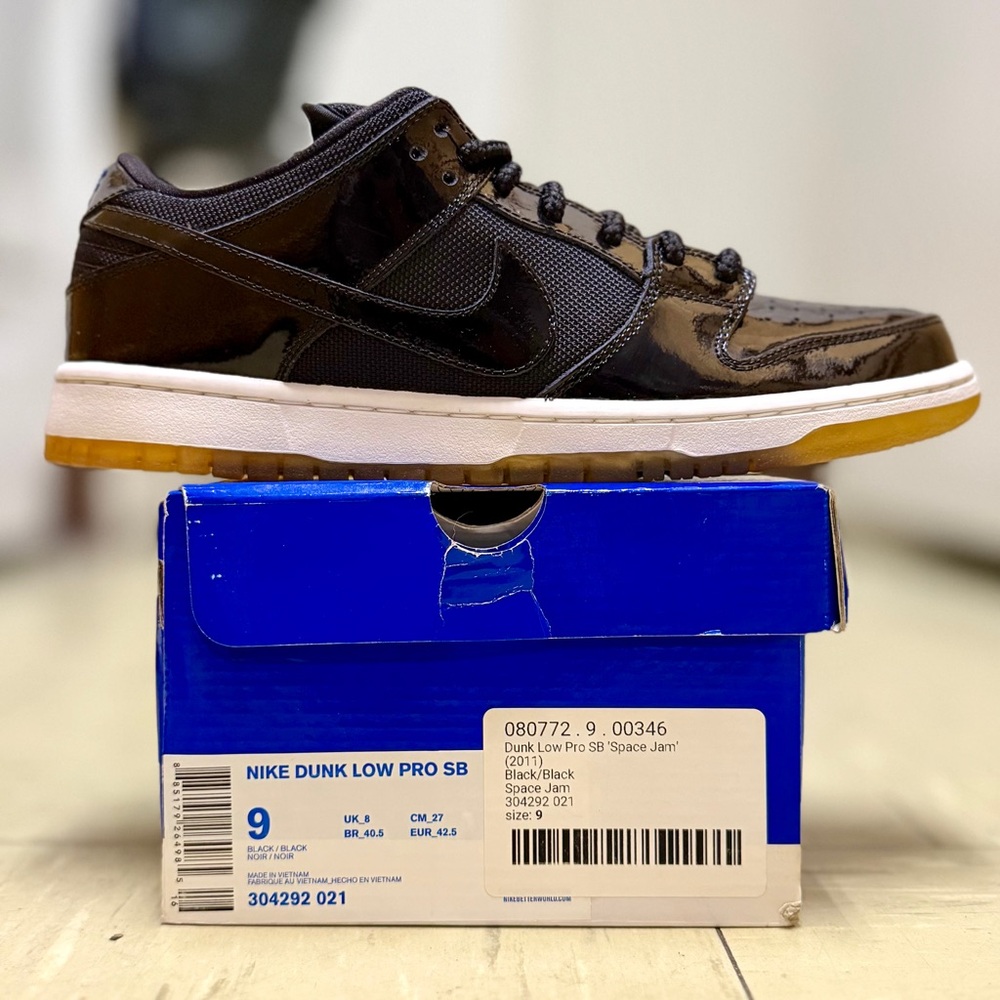 Nike SB Dunk Low Pro Space Jam Sneakers